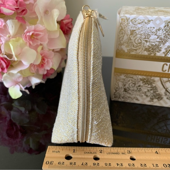 Dior cosmetic pouch Brand new Holiday 2024 comes with box Authentic ⭐️ - Picture 4 of 11